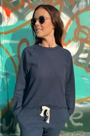 Barbara Sweatshirt GOTS | Navy | Bluse fra Basic Apparel