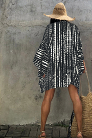 Koloa Short Kimono  | Black/White Tiedye | Kimono fra Statebird